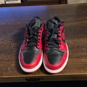 11.5 men’s Jordan dunk low red and black